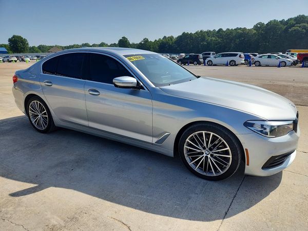 2018 BMW 530