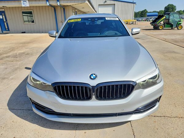 2018 BMW 530