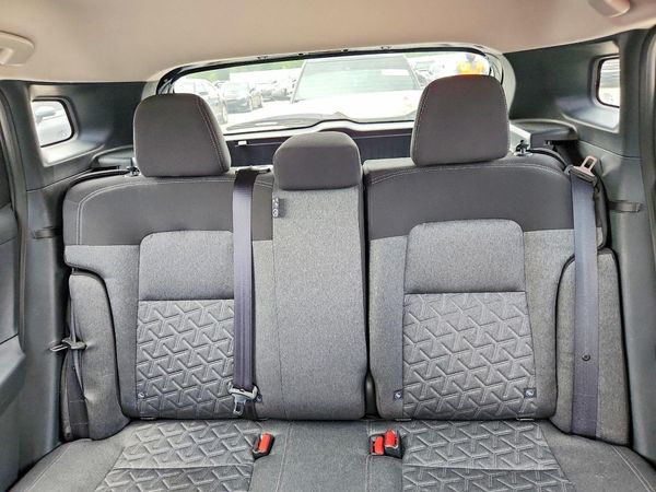 2025 NISSAN KICKS