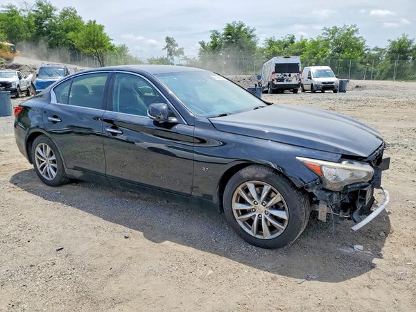 2014 INFINITI Q50 — Passenger 3/4