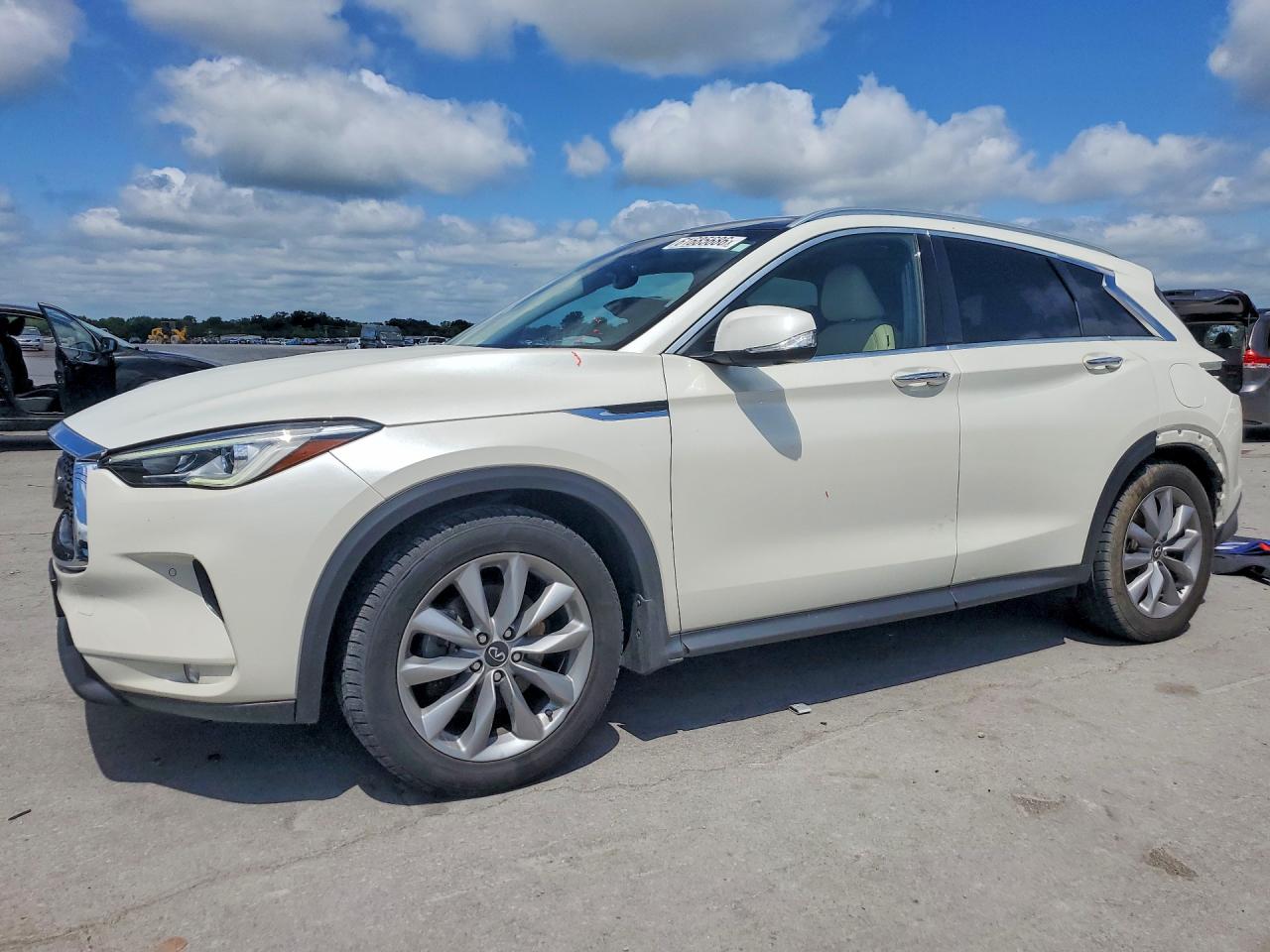 2021 INFINITI QX50 Essential