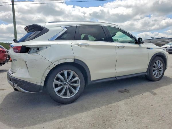 2021 INFINITI QX50 Essential