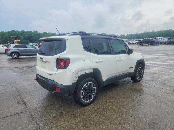 2015 JEEP RENEGADE TRAILHAWK 4X4