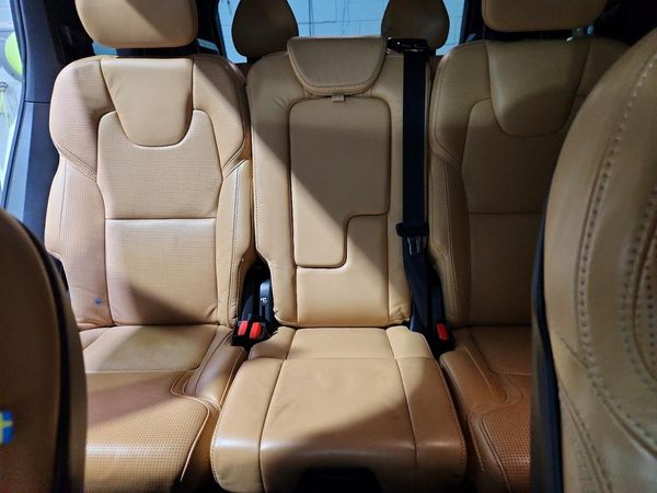 2019 VOLVO XC90 Inscription