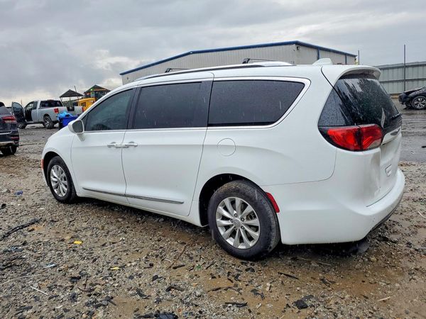 2019 CHRYSLER PACIFICA