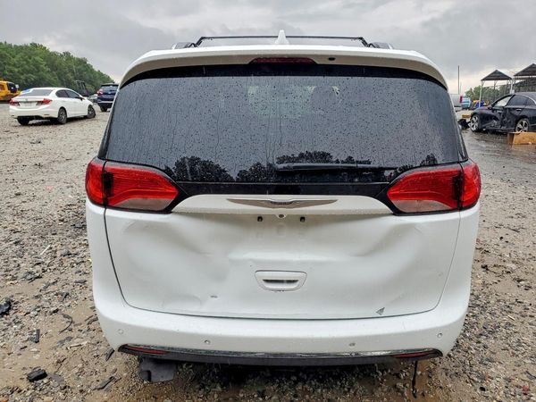 2019 CHRYSLER PACIFICA