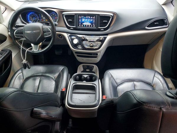 2019 CHRYSLER PACIFICA