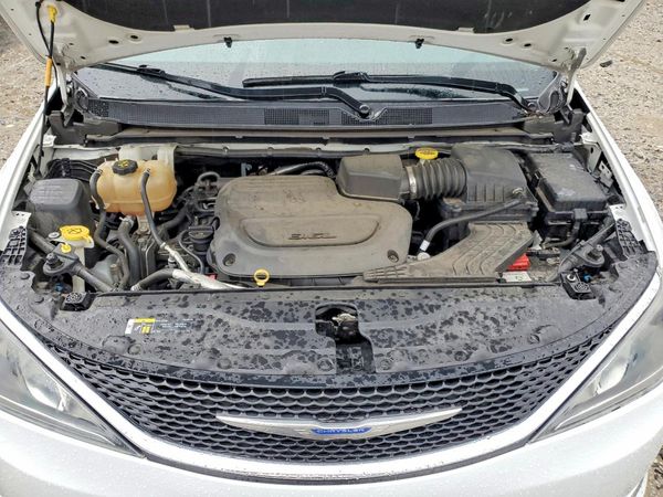 2019 CHRYSLER PACIFICA