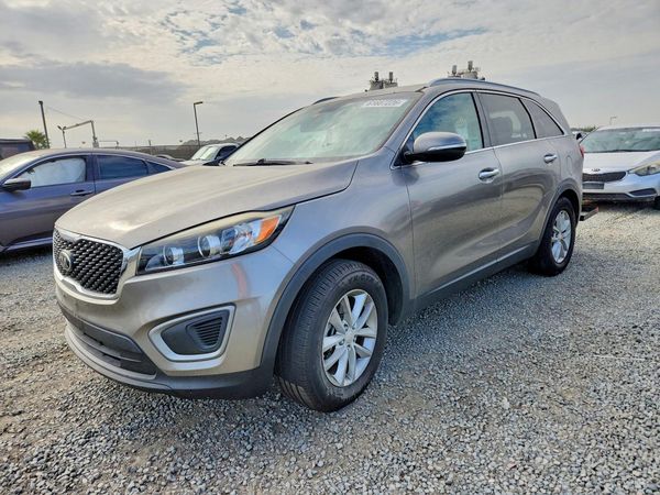 2016 KIA SORENTO L / LX