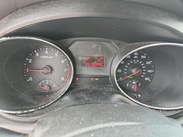 2016 KIA SEDONA L - Low level