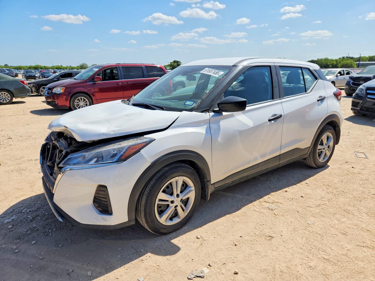 2023 NISSAN KICKS
