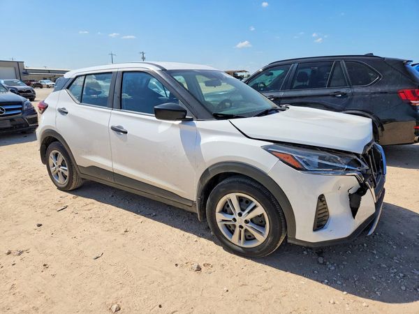 2023 NISSAN KICKS