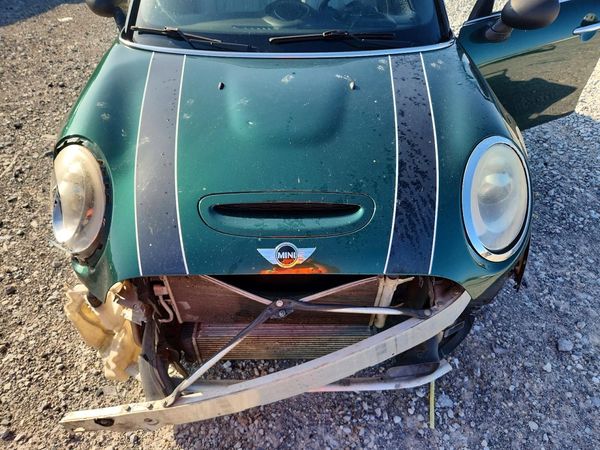 2015 MINI COOPER