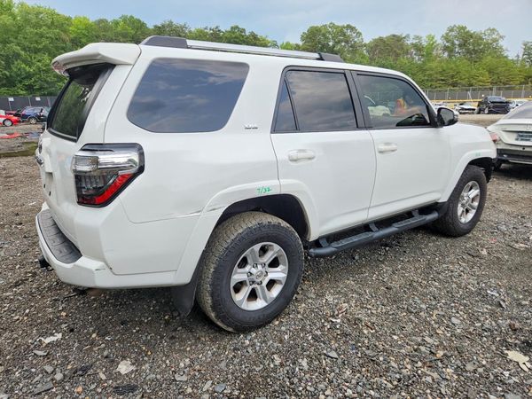 2022 TOYOTA 4RUNNER SR5 Prem