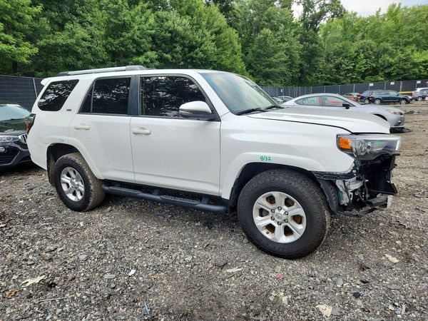 2022 TOYOTA 4RUNNER SR5 Prem