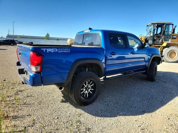 2017 TOYOTA TACOMA