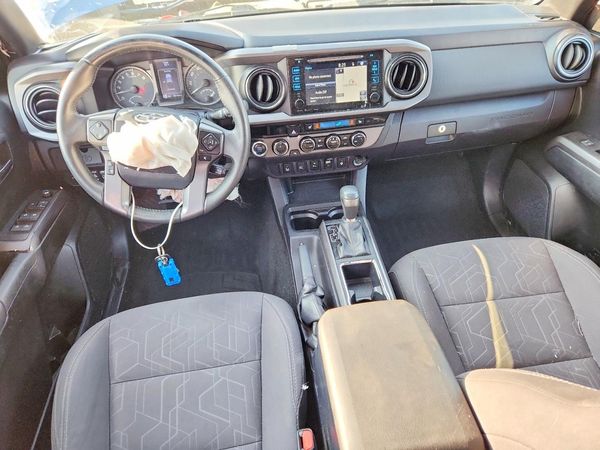 2017 TOYOTA TACOMA