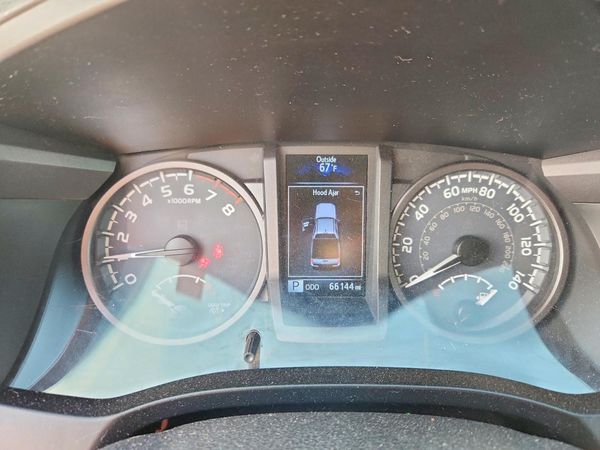 2017 TOYOTA TACOMA
