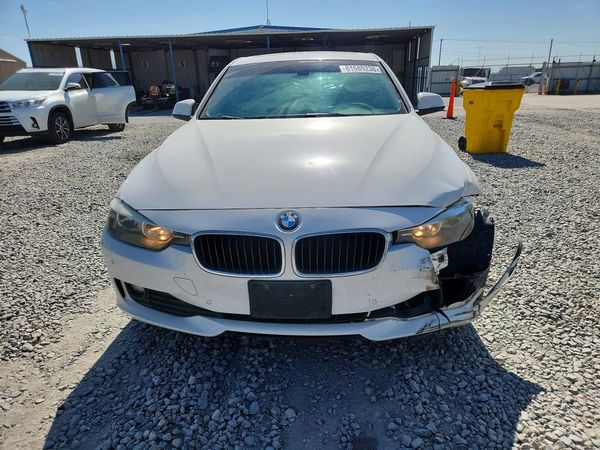 2015 BMW 320