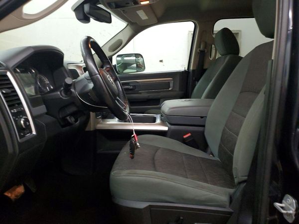 2016 RAM 1500 SLT
