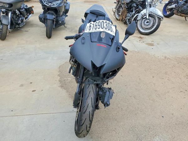 2019 HONDA CBR CYCLE