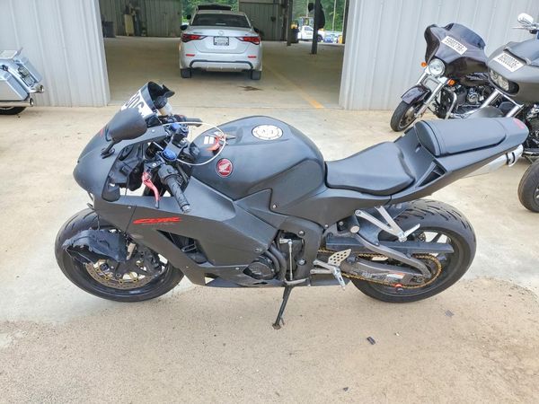 2019 HONDA CBR CYCLE