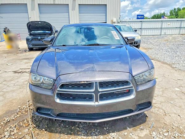 2014 DODGE CHARGER SE