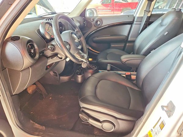2016 MINI COOPER