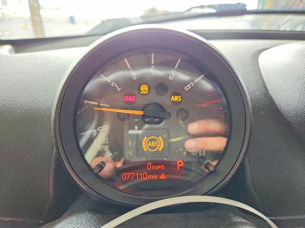 2016 MINI COOPER