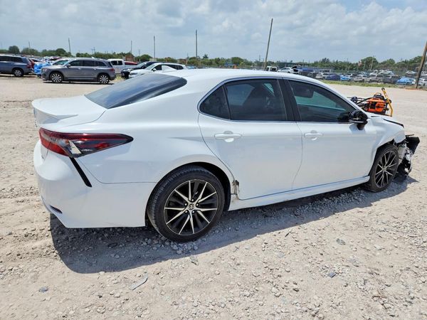2022 TOYOTA CAMRY