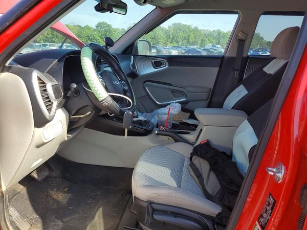 2025 KIA SOUL LX, S