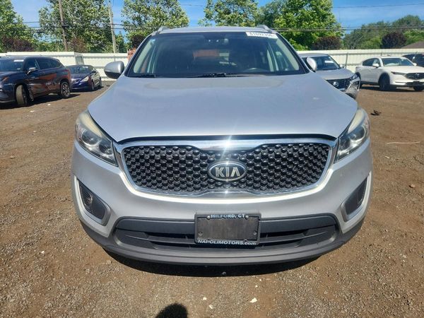 2017 KIA SORENTO L, LX