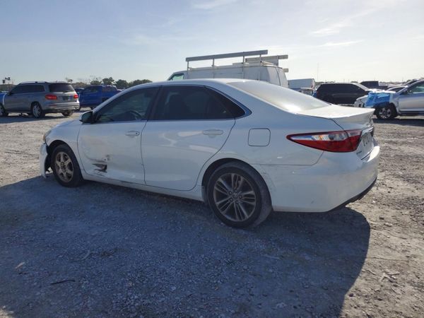 2016 TOYOTA CAMRY