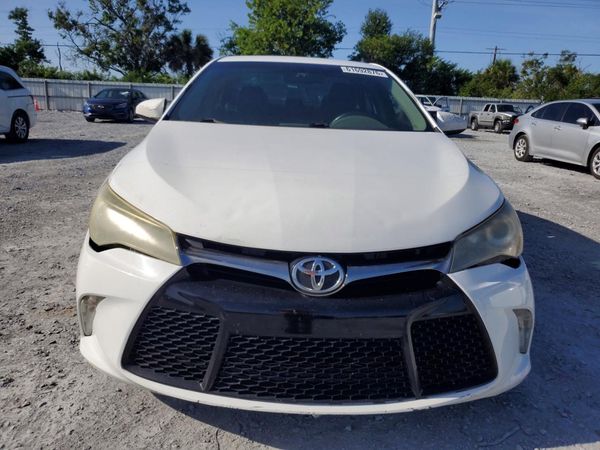 2016 TOYOTA CAMRY