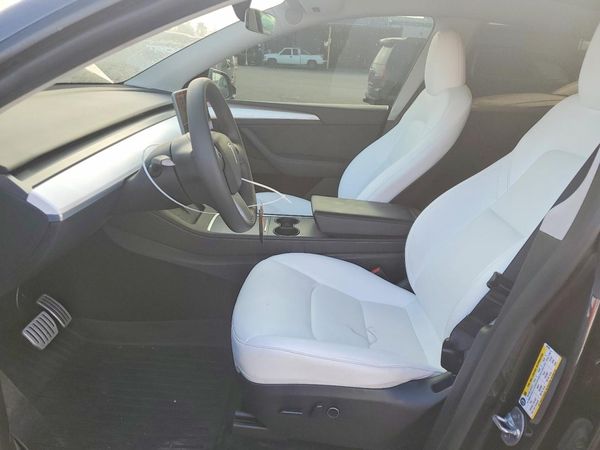 2025 TESLA MODEL Y