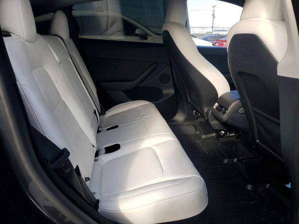 2025 TESLA MODEL Y