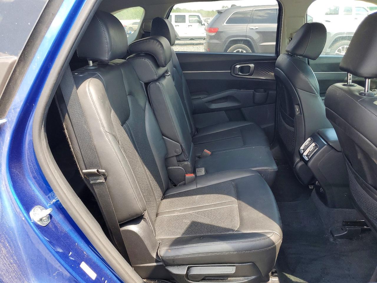 2022 KIA SORENTO S