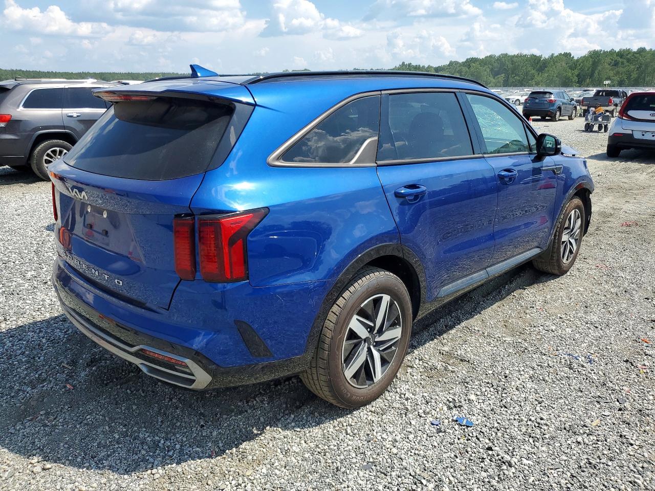2022 KIA SORENTO S