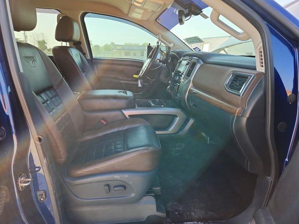 2018 NISSAN TITAN — DENT