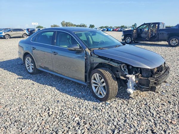 2018 VOLKSWAGEN PASSAT