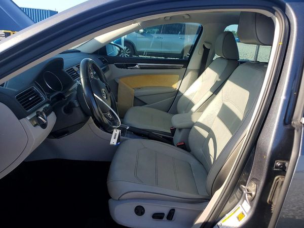 2018 VOLKSWAGEN PASSAT