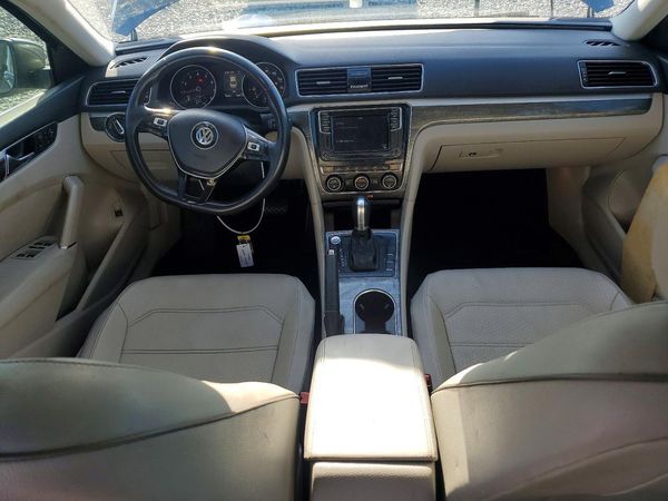 2018 VOLKSWAGEN PASSAT