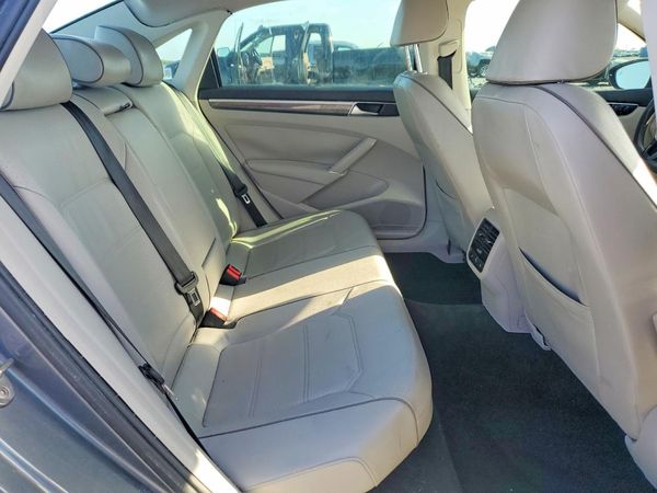 2018 VOLKSWAGEN PASSAT