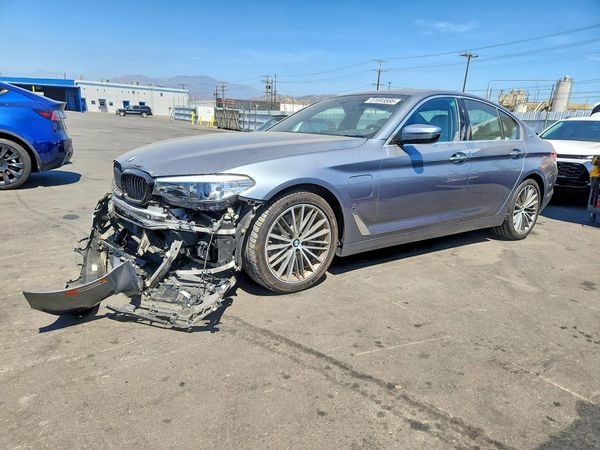 2018 BMW 530E