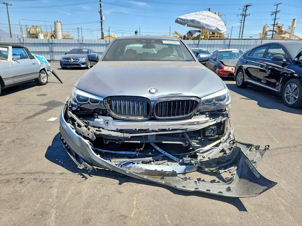 2018 BMW 530E