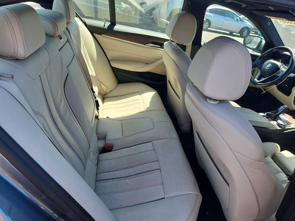 2018 BMW 530E