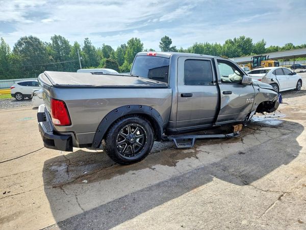2013 RAM 1500 ST