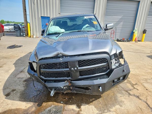 2013 RAM 1500 ST