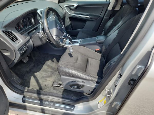 2017 VOLVO XC60