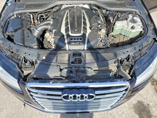 2015 AUDI A8